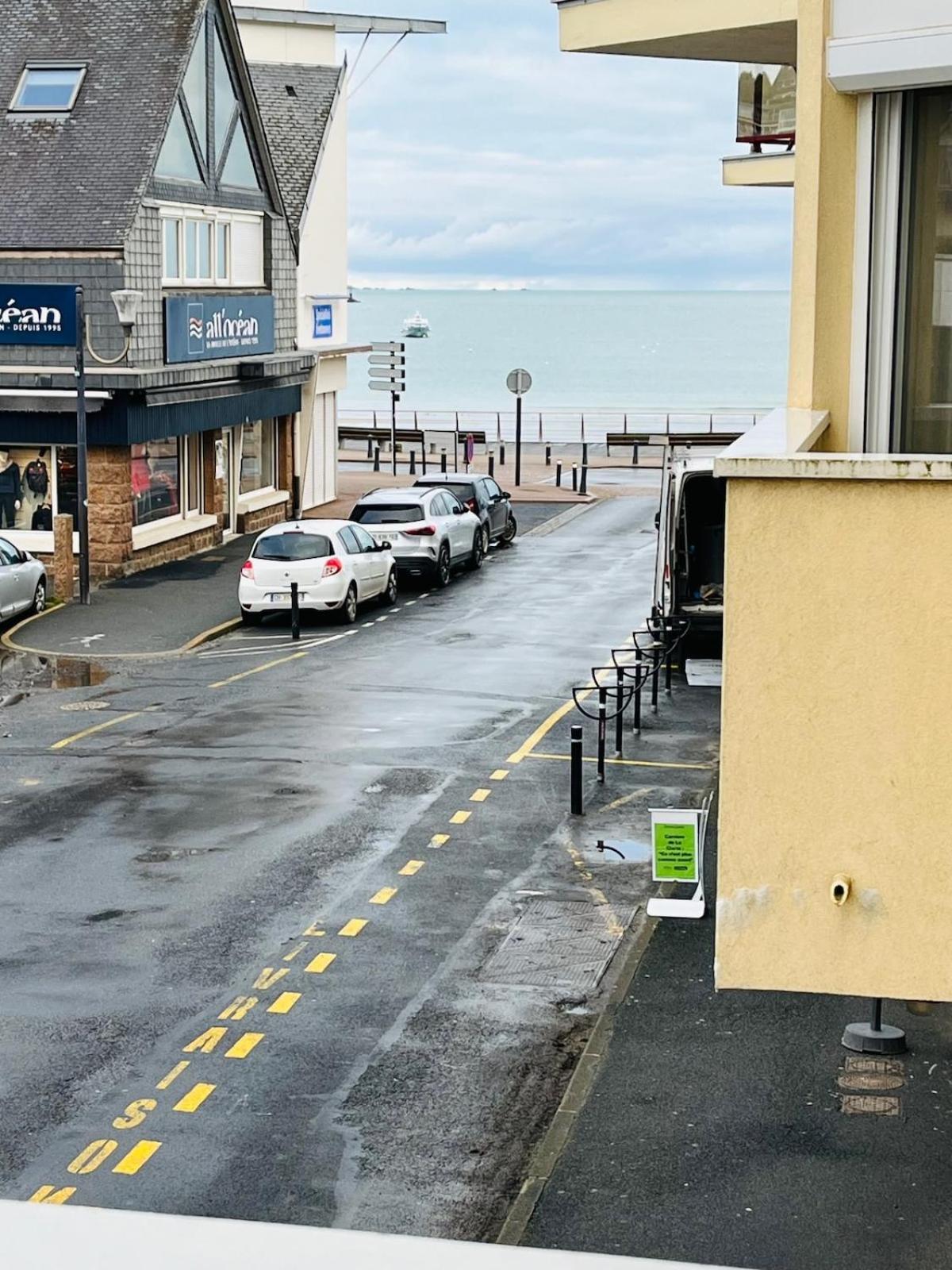 Trestraou 2p With A Small Sea View Appartement